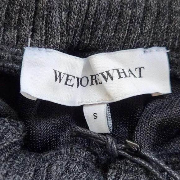 WeWoreWhat Charcoal Knit Top - Picture 7 of 11